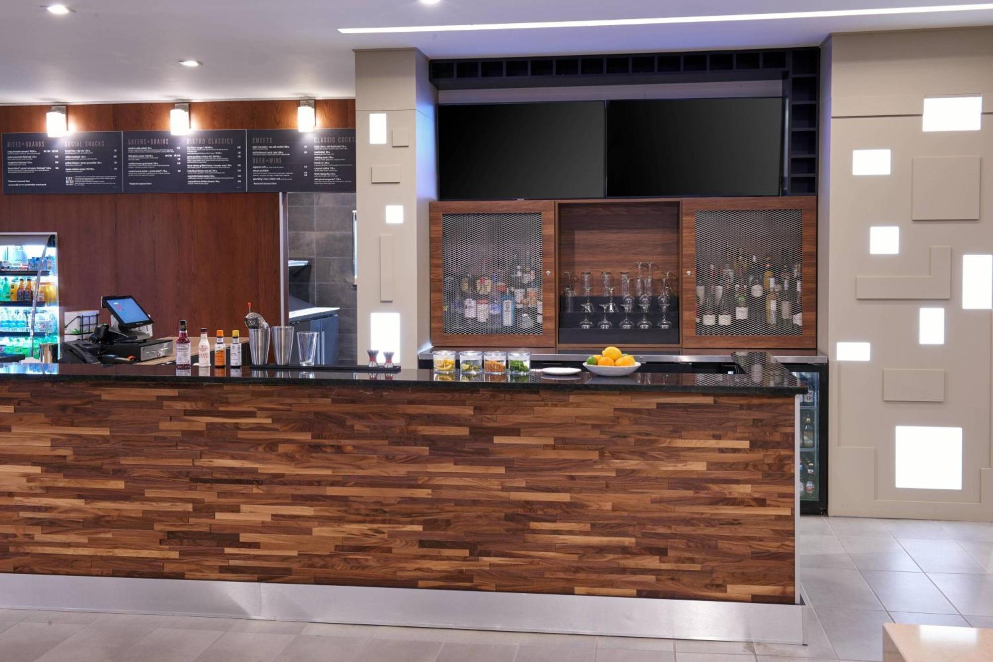 Hotel Courtyard By Marriott Jackson Extérieur photo